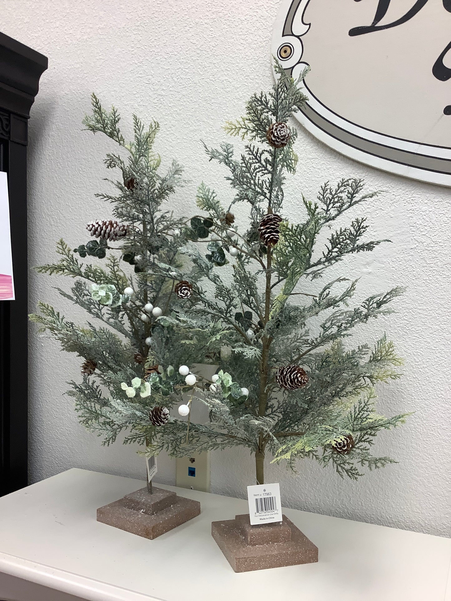 Christmas Tabletop Tree With White Berries