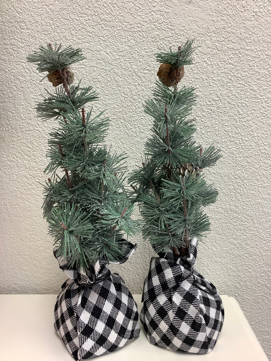 Pine Tree w Pinecones & Plaid base