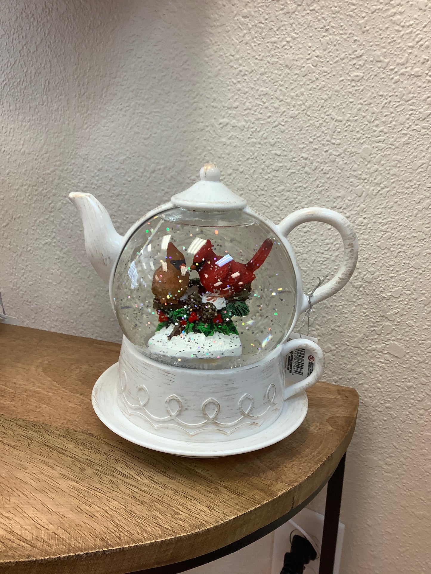 Teapot Cardinals Snow Globe/Lighted