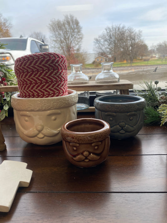 Set of 3 Decorative Stoneware Santa Bowls