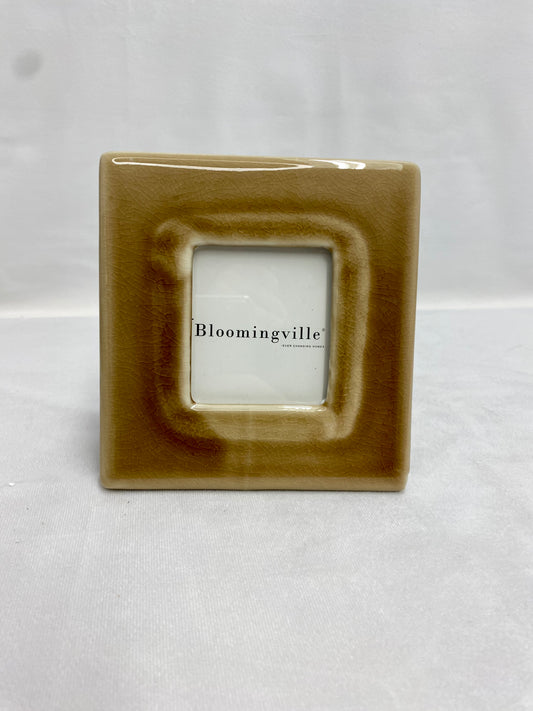 Stoneware Frame